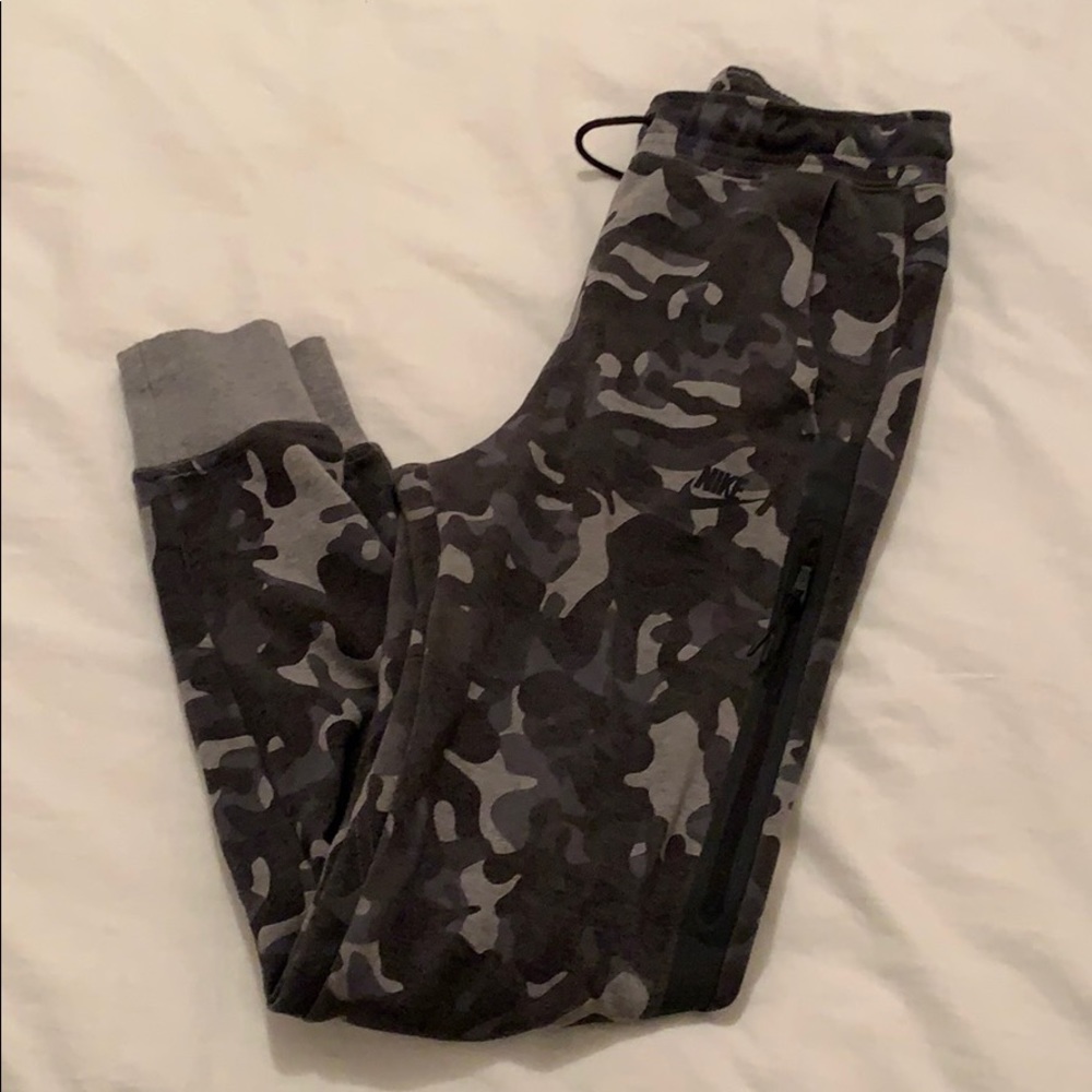Nike Tech Fleece Camo Jogger